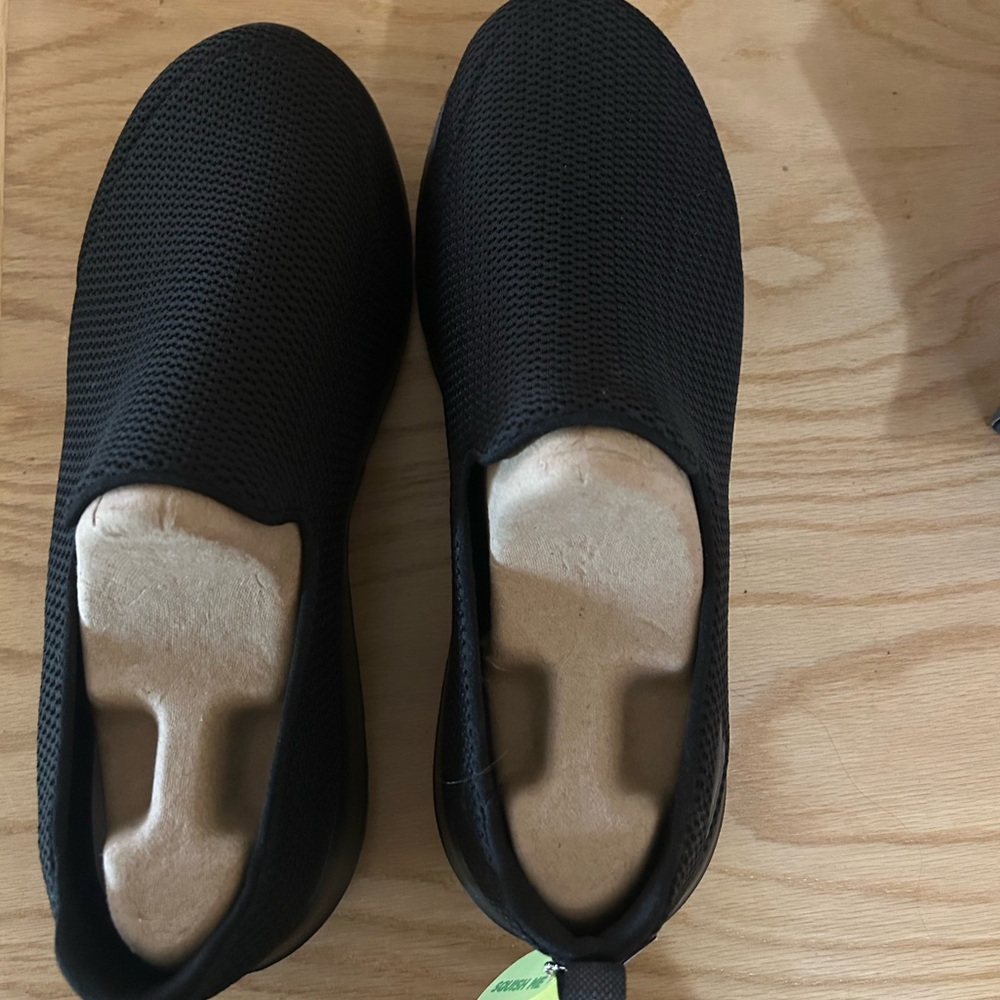 Skechers Black Loafers Slip-Ons Comfortable Casual